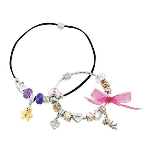 Boite à bijoux avec bracelets et Charms